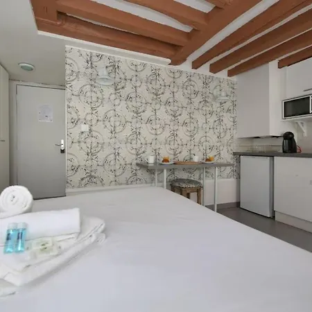 Studio Parisien 20m2 En Face Du Musee Grevin - 2p Apartamento *