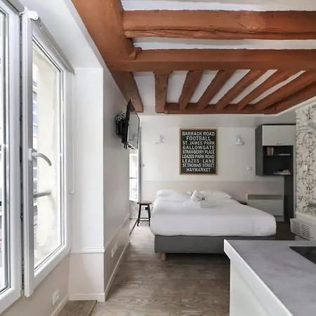 Apartamento Studio Parisien 20m2 En Face Du Musee Grevin - 2p